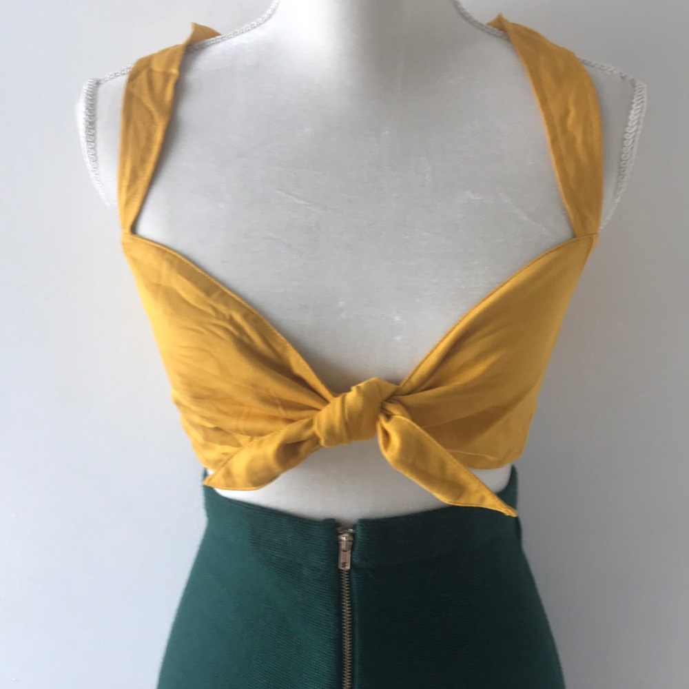 Forever 21 Mustard Crop Top Size Small NWT
